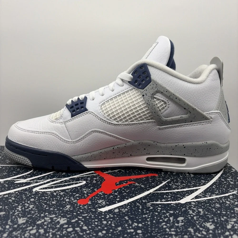 Size 10.5 - Jordan 4 Retro Mid Midnight Navy (DH6927-140)